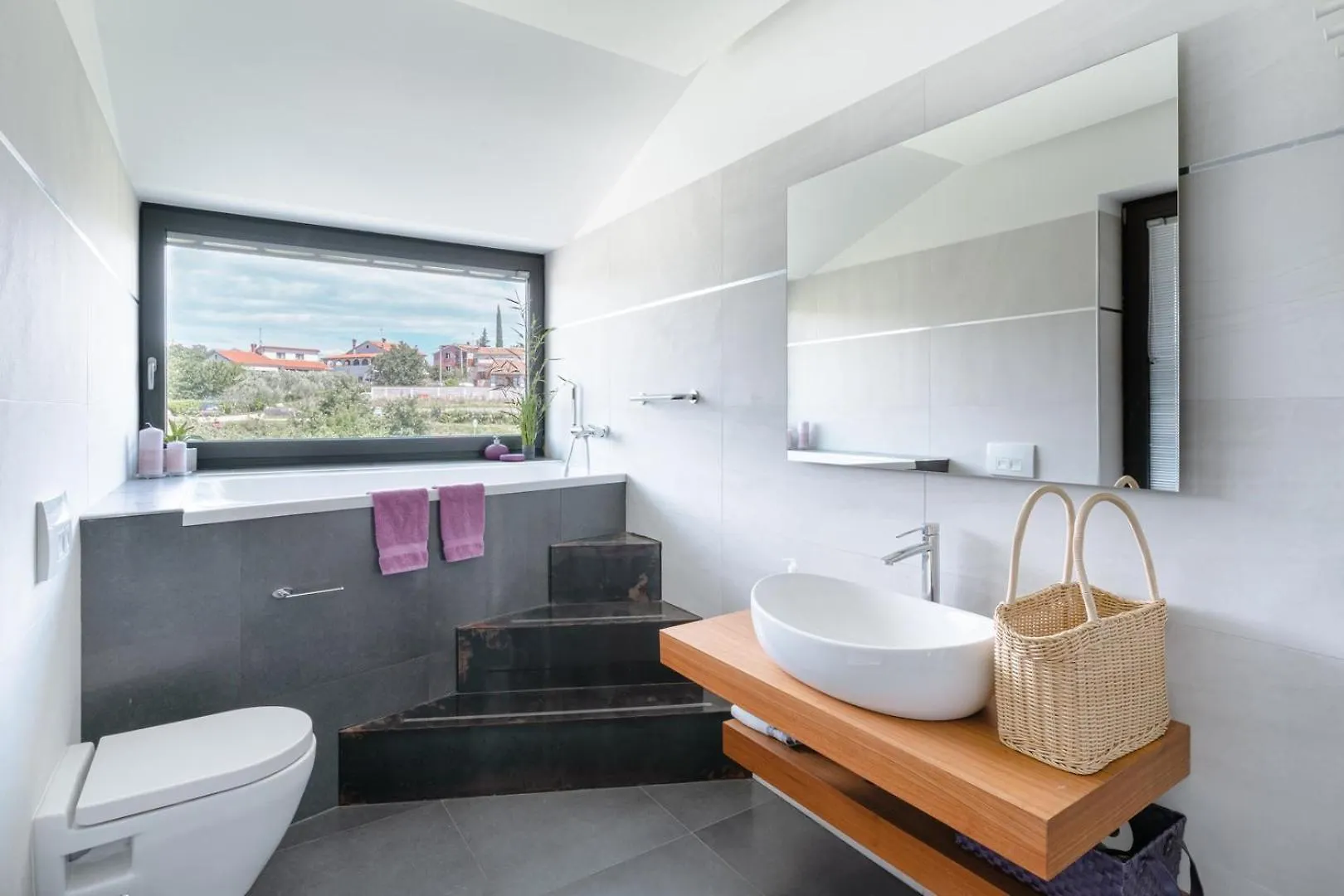 Villa Aria Visnjan In Central Istria For 12 People - Pet Friendly With Wellness & Sea View
