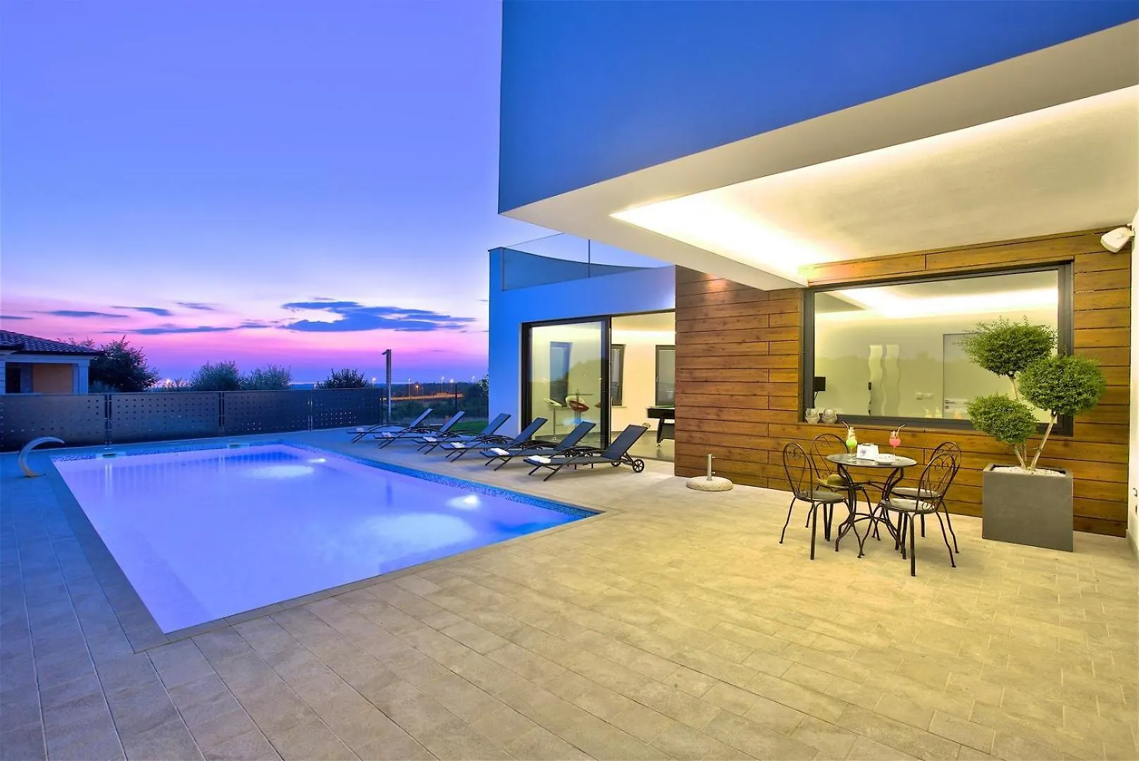Villa Aria Visnjan In Central Istria For 12 People - Pet Friendly With Wellness & Sea View